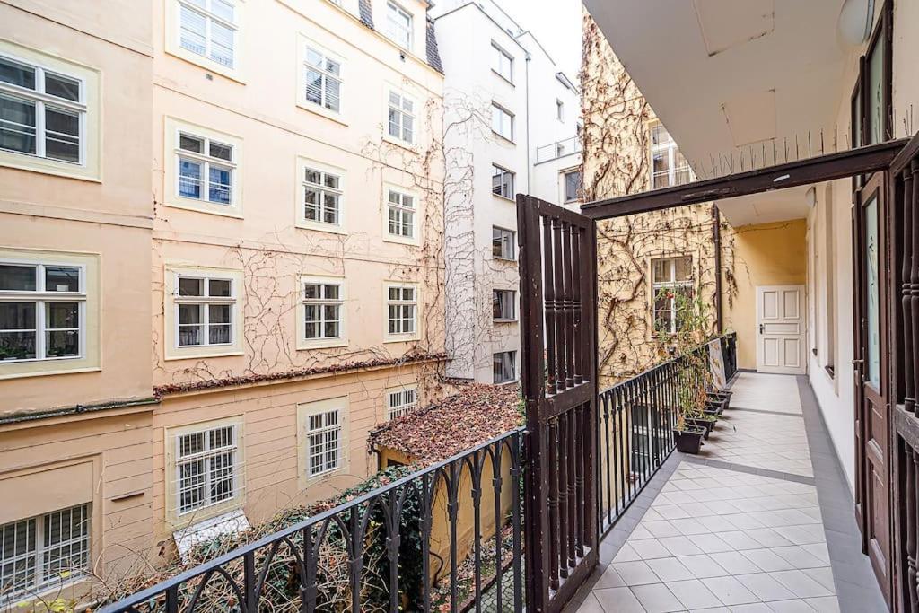 Daire Luxurious Two-bedroom In The Old Town